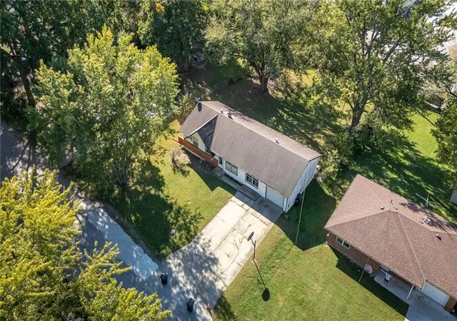 Photo 26 of Single family home for sale at 304 Morningside Dr, Richmond, MO 64085 | MLS# 2647117 | Listing updated on 2026-10-15