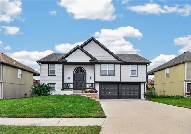 Single family home for sale at 963 NW Dogwood Dr, Grain Valley, MO 64029 | MLS# 2647120