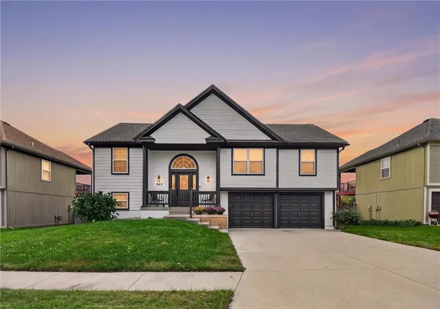 Photo 1 of Single family home for sale at 963 NW Dogwood Dr, Grain Valley, MO 64029 | MLS# 2647120 | Listing updated on 2026-10-22