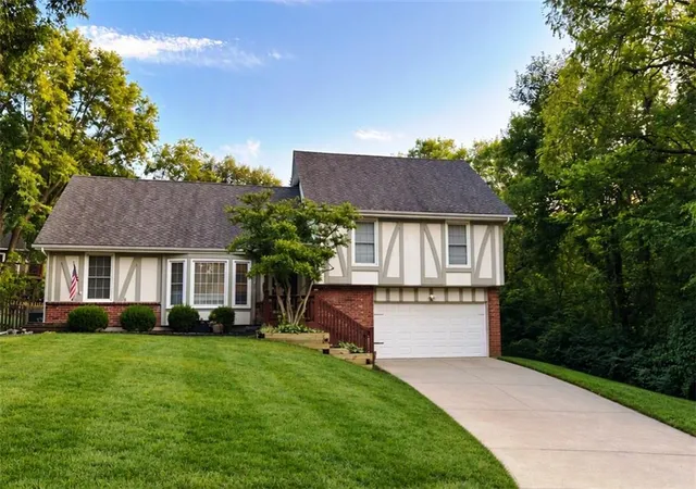 Single family home for sale at 14513 90th Court, Lenexa, KS 66215 | MLS# 2647124