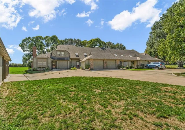 Photo 4 of Townhouse for sale at 4217 Wimbledon Dr, Lawrence, KS 66047 | MLS# 2647130 | Listing updated on 2026-10-17