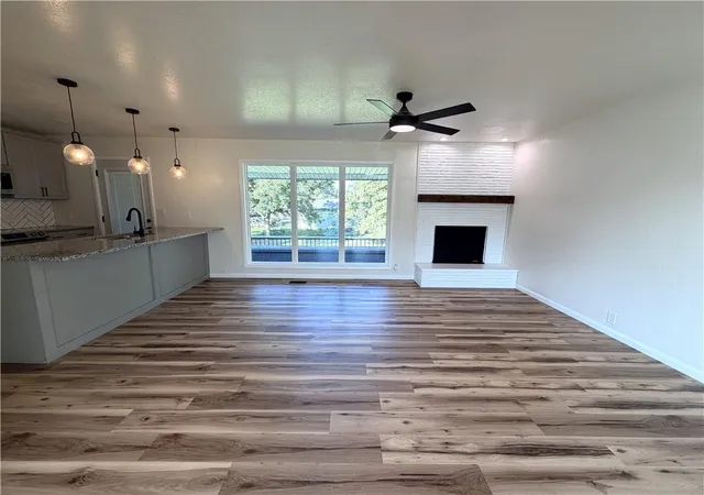 Photo 4 of Single family home for sale at 1905 Webster St, Chillicothe, MO 64601 | MLS# 2647143 | Listing updated on 2026-10-14
