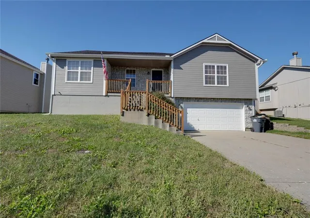 Photo 1 of Sale Pending at 716 Sw Brome Dr, Grain Valley, MO 64029 | MLS# 2647144 | Listing updated on 2026-10-27