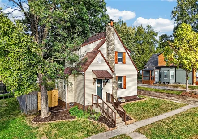 Photo 1 of Single family home for sale at 219 S Front St, Pleasant Hill, MO 64080 | MLS# 2647152 | Listing updated on 2026-10-15