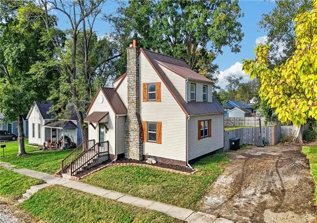 Photo 2 of Single family home for sale at 219 S Front St, Pleasant Hill, MO 64080 | MLS# 2647152 | Listing updated on 2026-10-15