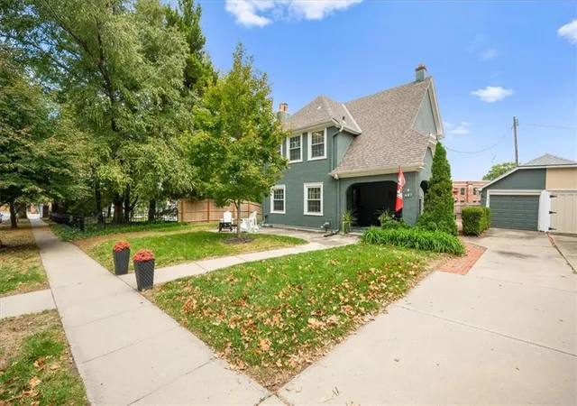 Photo 1 of Single family home for sale at 407 Greenway Ter, Kansas City, MO 64113 | MLS# 2647155 | Listing updated on 2026-10-21