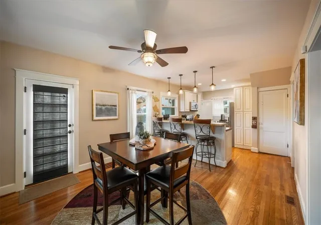 Photo 4 of Single family home for sale at 407 Greenway Ter, Kansas City, MO 64113 | MLS# 2647155 | Listing updated on 2026-10-21