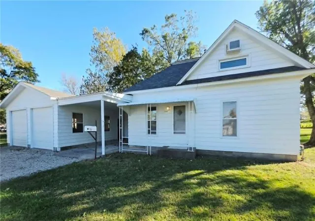 Photo 1 of Single family home for sale at 406 W 23rd Street, Fort Scott, KS 66701 | MLS# 2647158 | Listing updated on 2026-10-15