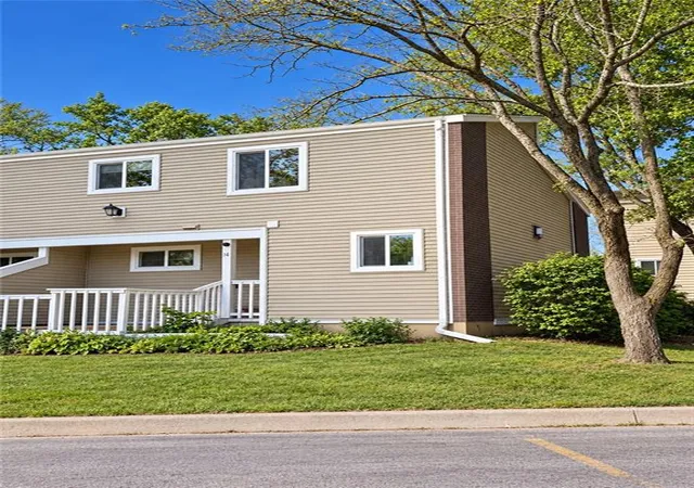 Photo 1 of Townhouse for sale at 255 N Michigan St #4, Lawrence, KS 66044 | MLS# 2647167 | Listing updated on 2026-10-17