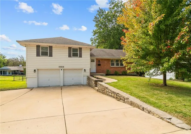 Photo 1 of Single family home for sale at 10315 W 69th Street, Shawnee, KS 66203 | MLS# 2647172 | Listing updated on 2026-10-23
