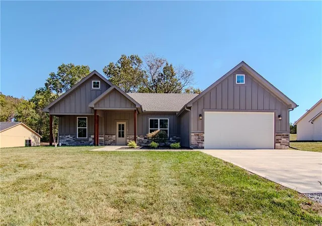 Photo 1 of Sale Pending at 331 Ne 21st Road, Warrensburg, MO 64093 | MLS# 2647182 | Listing updated on 2026-10-20