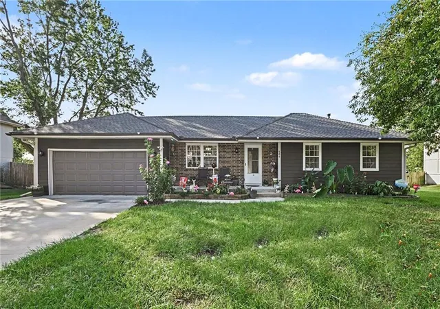 Photo 1 of Single family home for sale at 509 Broadway St, Grain Valley, MO 64029 | MLS# 2647183 | Listing updated on 2026-10-15