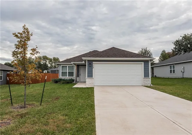 Photo 1 of Single family home for sale at 713 Hidden Meadows Dr, Paola, KS 66071 | MLS# 2647207 | Listing updated on 2026-10-22