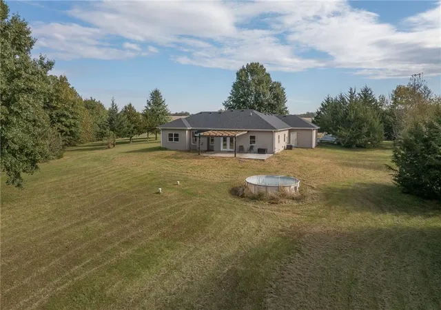 Photo 3 of Single family home for sale at 8041 Joe Montana Dr, Cameron, MO 64429 | MLS# 2647210 | Listing updated on 2026-10-22