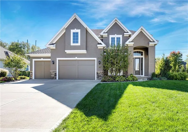 Single family home for sale at 6115 NW 104th Terrace, Kansas City, MO 64154 | MLS# 2647212