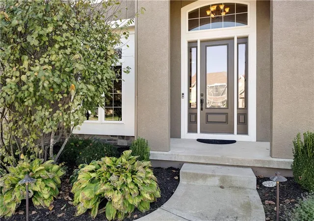 Photo 1 of Single family home for sale at 6115 NW 104th Terrace, Kansas City, MO 64154 | MLS# 2647212 | Listing updated on 2026-10-22