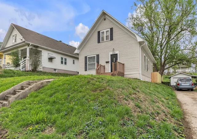 Photo 1 of Single family home for sale at 3222 Penn St, Saint Joseph, MO 64507 | MLS# 2647214 | Listing updated on 2026-10-15