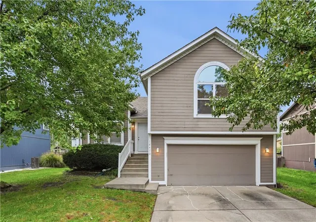 Photo 1 of Single family home for sale at 18470 W 161st Street, Olathe, KS 66062 | MLS# 2647215 | Listing updated on 2026-10-23