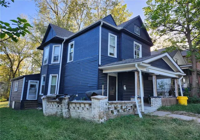 Single family home for sale at 715 Lafayette Ave, Kansas City, KS 66101 | MLS# 2647222