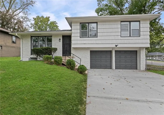 Single family home for sale at 8108 E 92nd Terrace, Kansas City, MO 64138 | MLS# 2647229