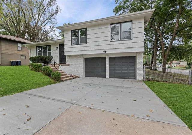 Photo 1 of Single family home for sale at 8108 E 92nd Terrace, Kansas City, MO 64138 | MLS# 2647229 | Listing updated on 2026-10-17