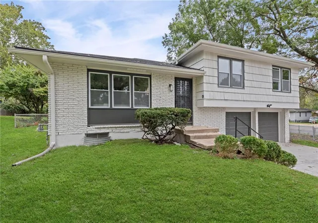 Photo 2 of Single family home for sale at 8108 E 92nd Terrace, Kansas City, MO 64138 | MLS# 2647229 | Listing updated on 2026-10-17