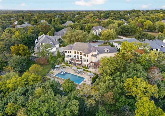 Photo 2 of Mansion for sale at 460 Nw Riven Rock Cir, Lees Summit, MO 64081 | MLS# 2647230 | Listing updated on 2026-10-17