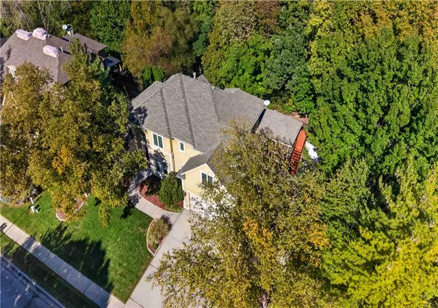 Photo 2 of Single family home for sale at 6119 S National Dr, Kansas City, MO 64152 | MLS# 2647233 | Listing updated on 2026-10-27