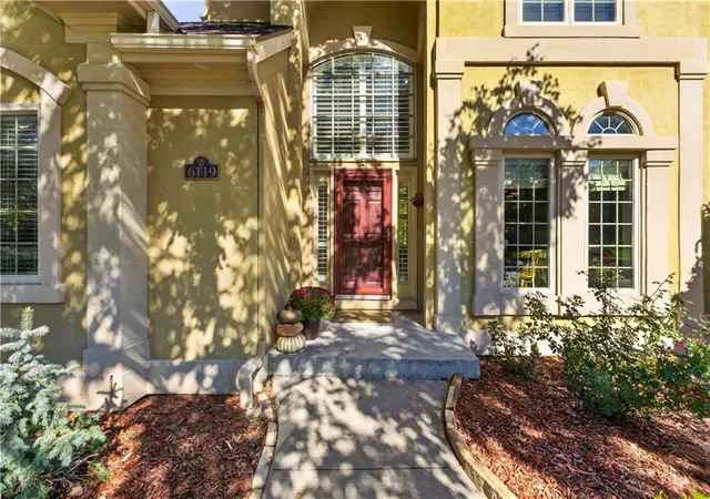 Photo 3 of Single family home for sale at 6119 S National Dr, Kansas City, MO 64152 | MLS# 2647233 | Listing updated on 2026-10-27