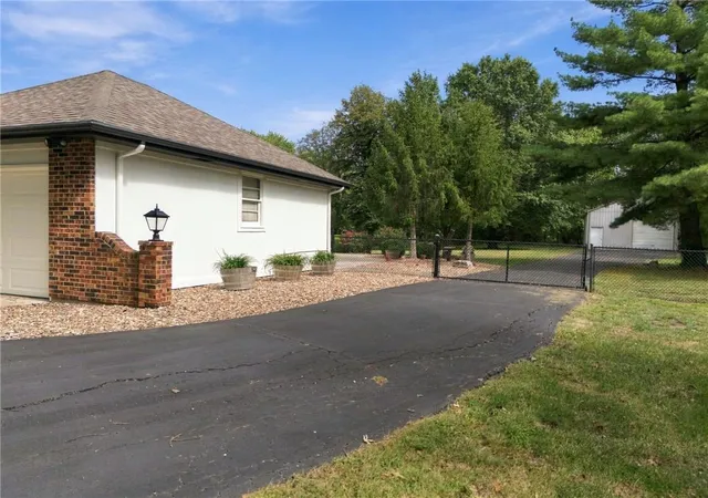 Photo 3 of Single family home for sale at 19475 Hardy St, Stilwell, KS 66085 | MLS# 2647234 | Listing updated on 2026-10-15