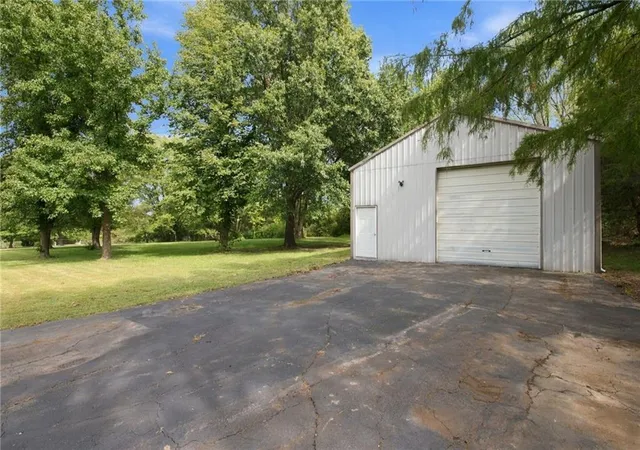 Photo 3 of Single family home for sale at 19475 Hardy St, Stilwell, KS 66085 | MLS# 2647234 | Listing updated on 2026-10-15