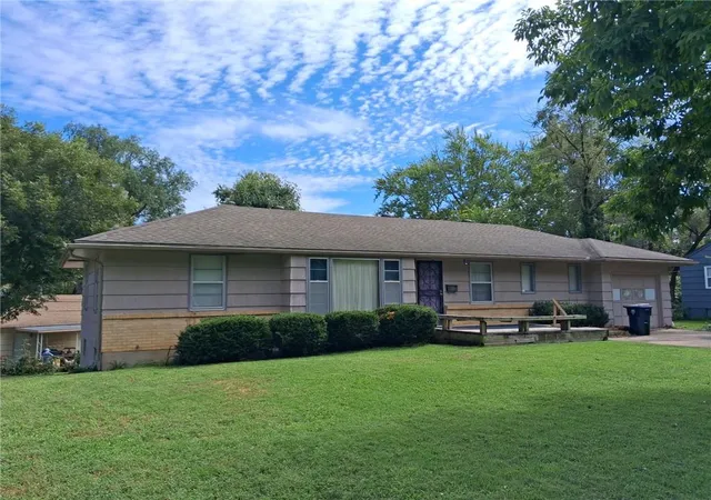 Photo 1 of Sale Pending at 6009 E 102nd Street, Kansas City, MO 64134 | MLS# 2647237 | Listing updated on 2026-10-30