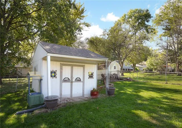 Photo 4 of Single family home for sale at 919 Northeast 114th St, Kansas City, MO 64155 | MLS# 2647242 | Listing updated on 2026-10-27