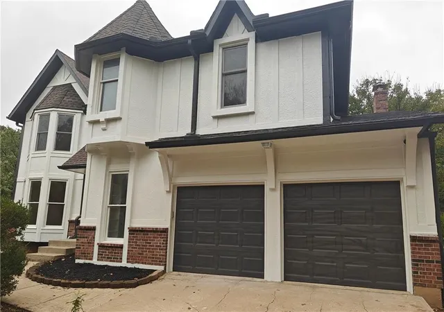 Photo 1 of Single family home for sale at 8206 Alden St, Lenexa, KS 66215 | MLS# 2647249 | Listing updated on 2026-10-17