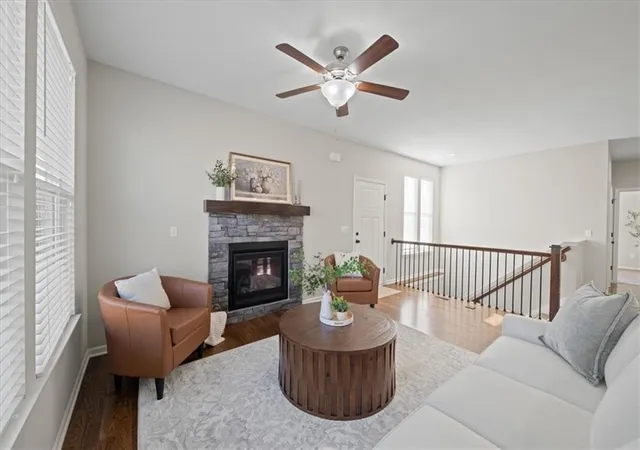 Photo 4 of Townhouse for sale at 700 W Shawnee Ct, Gardner, KS 66030 | MLS# 2647252 | Listing updated on 2026-10-29