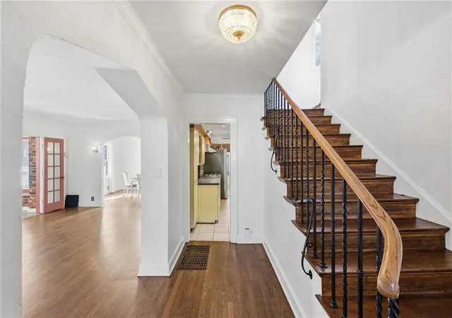 Photo 4 of Single family home for sale at 801 Valentine Rd, Kansas City, MO 64111 | MLS# 2647261 | Listing updated on 2026-10-24