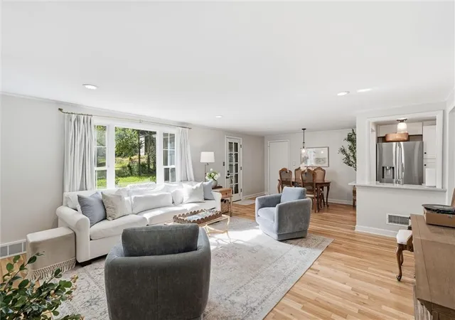 Photo 3 of Single family home for sale at 4717 W 77th Place, Prairie Village, KS 66208 | MLS# 2647264 | Listing updated on 2026-10-22