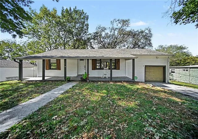 Photo 1 of Single family home for sale at 7844 Smalley Ave, Kansas City, MO 64138 | MLS# 2647267 | Listing updated on 2026-10-28