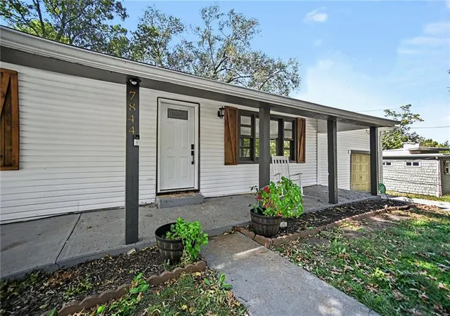 Photo 3 of Single family home for sale at 7844 Smalley Ave, Kansas City, MO 64138 | MLS# 2647267 | Listing updated on 2026-10-28