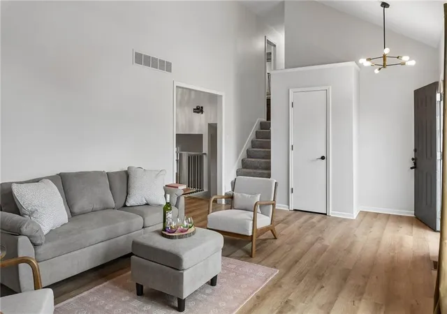 Photo 3 of Single family home for sale at 7606 Nw 73rd Court, Kansas City, MO 64152 | MLS# 2647276 | Listing updated on 2026-10-20