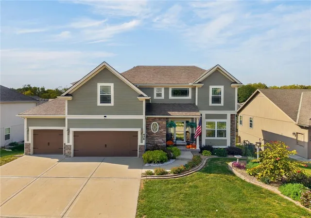 Photo 2 of Single family home for sale at 406 Buck Ct, Kearney, MO 64060 | MLS# 2647281 | Listing updated on 2026-10-17