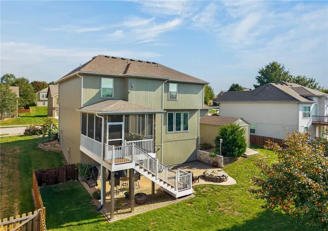 Photo 3 of Single family home for sale at 406 Buck Ct, Kearney, MO 64060 | MLS# 2647281 | Listing updated on 2026-10-17