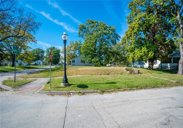 Photo 1 of Land for sale at 601 N Main St, Cameron, MO 64429 | MLS# 2647284 | Listing updated on 2026-10-15