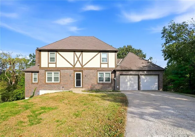 Photo 1 of Single family home for sale at 17422 W 70th Street, Shawnee, KS 66217 | MLS# 2647289 | Listing updated on 2026-10-16