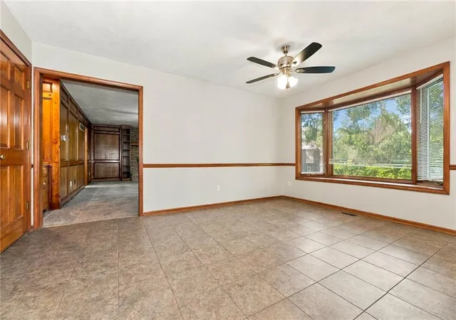 Photo 3 of Single family home for sale at 17422 W 70th Street, Shawnee, KS 66217 | MLS# 2647289 | Listing updated on 2026-10-16