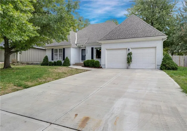 Photo 3 of Single family home for sale at 15221 W 84th Terrace, Lenexa, KS 66219 | MLS# 2647292 | Listing updated on 2026-10-22