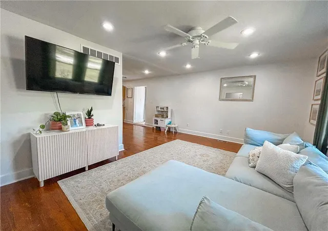 Photo 3 of Single family home for sale at 502 N 7th Street, La Cygne, KS 66040 | MLS# 2647309 | Listing updated on 2026-10-21
