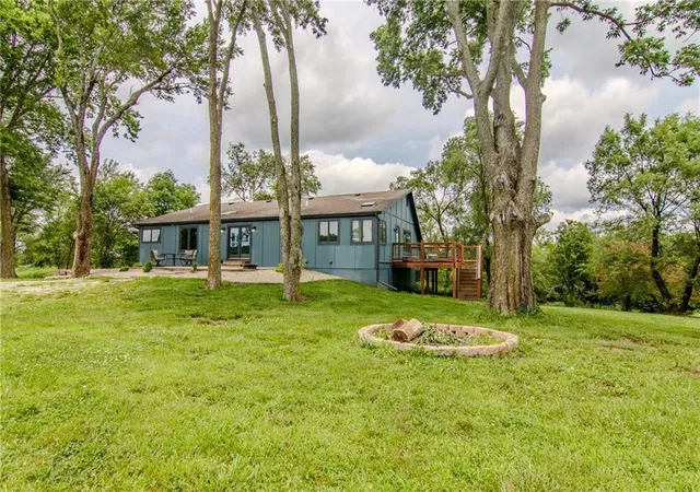 Single family home for sale at 6301 E 285th Street, Freeman, MO 64746 | MLS# 2647329