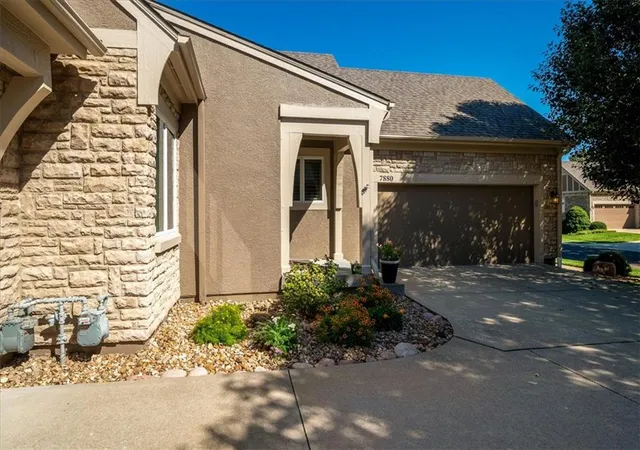 Photo 1 of House for sale at 7880 W 157th Terrace, Overland Park, KS 66223 | MLS# 2647332 | Listing updated on 2026-10-18