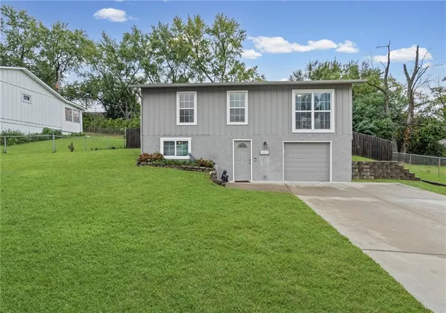 Photo 2 of Single family home for sale at 8412 Tauromee Ave, Kansas City, KS 66112 | MLS# 2647339 | Listing updated on 2026-10-23
